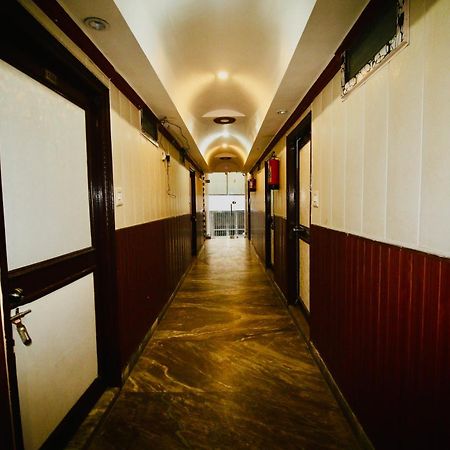 Sattva Cafe And Motel Risikés Kültér fotó