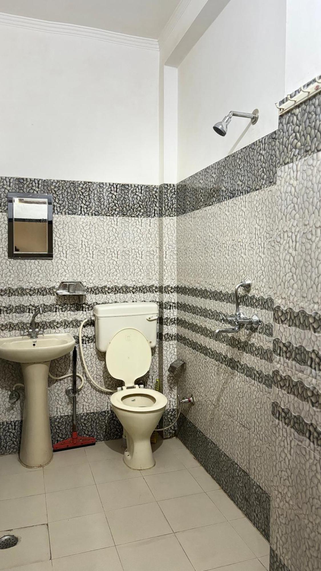 Sattva Cafe And Motel Risikés Kültér fotó