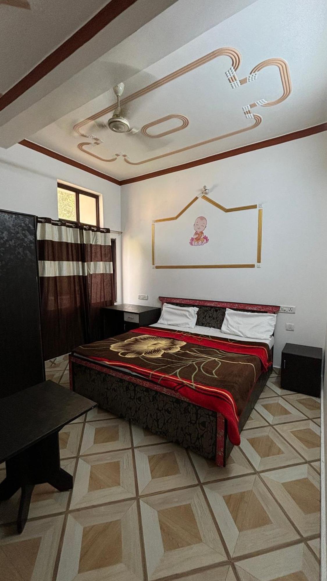 Sattva Cafe And Motel Risikés Kültér fotó