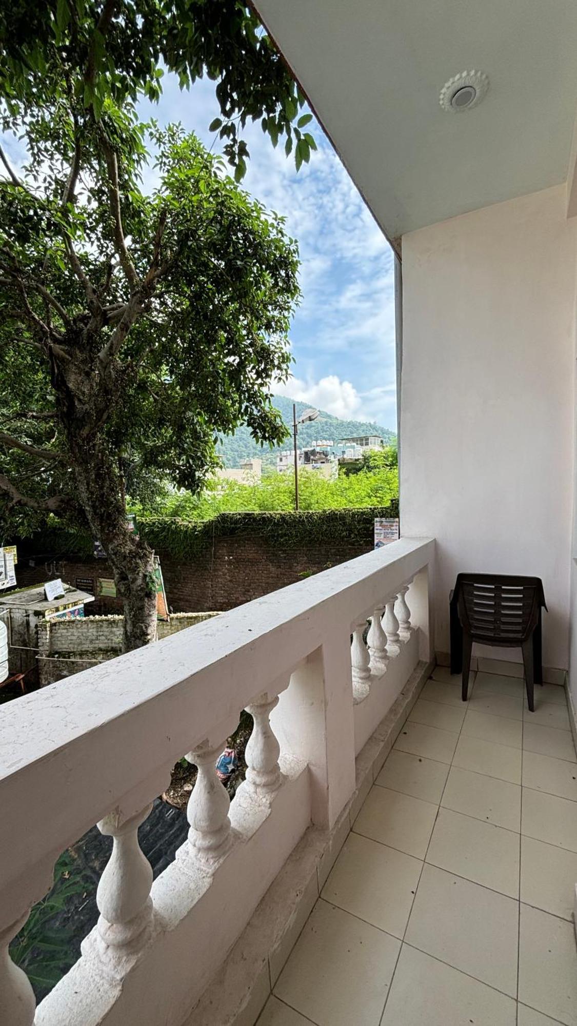 Sattva Cafe And Motel Risikés Kültér fotó