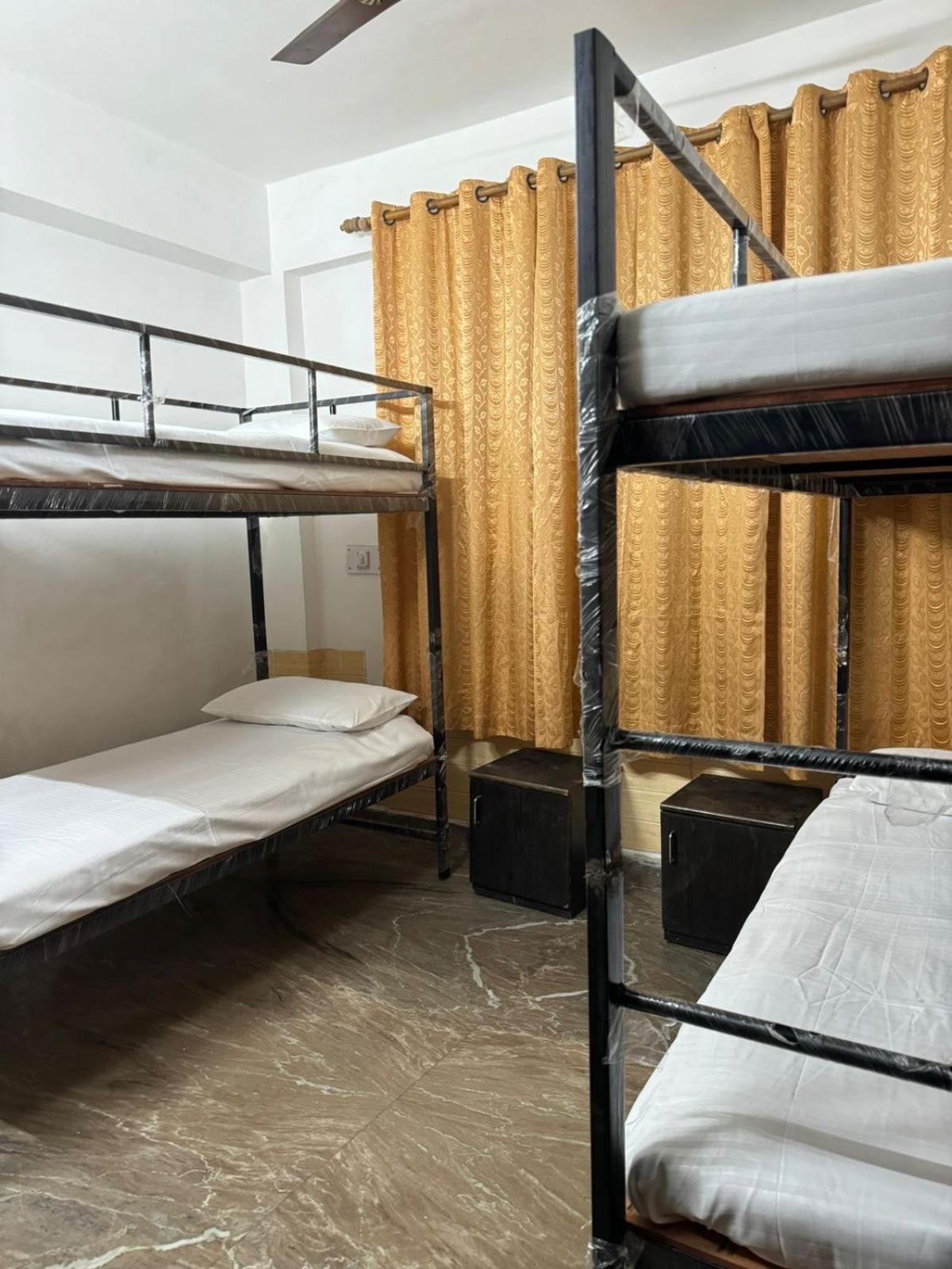 Sattva Cafe And Motel Risikés Kültér fotó